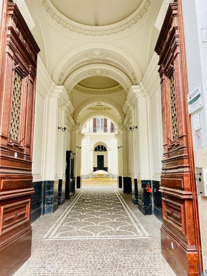 Piazza Amore Napoli Luxury Apartment Nel Cuore Di Napoli ภายนอก รูปภาพ